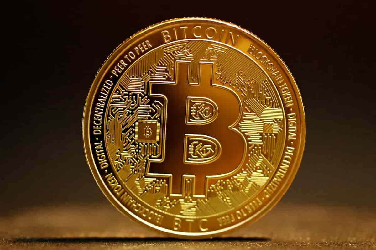 Guia completo para entender Bitcoin: O que é e como investir