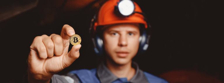 O Que É Mineração em Nuvem? 4 Melhores Plataformas de Mineração Bitcoin para Ganhar Crypto em 2025