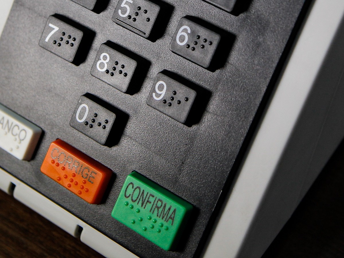 desconfiança das urnas eletrônicas