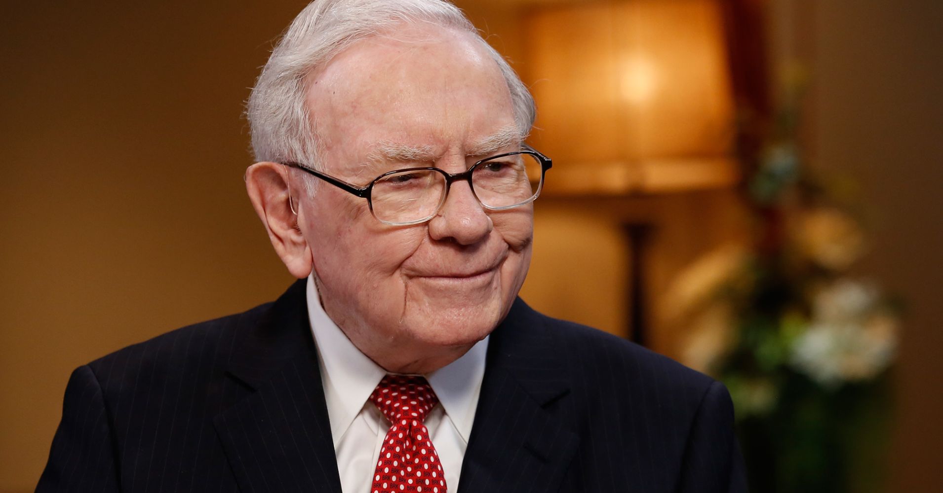 CEO da Tron paga 4,5 milhões para almoçar com Warren Buffet