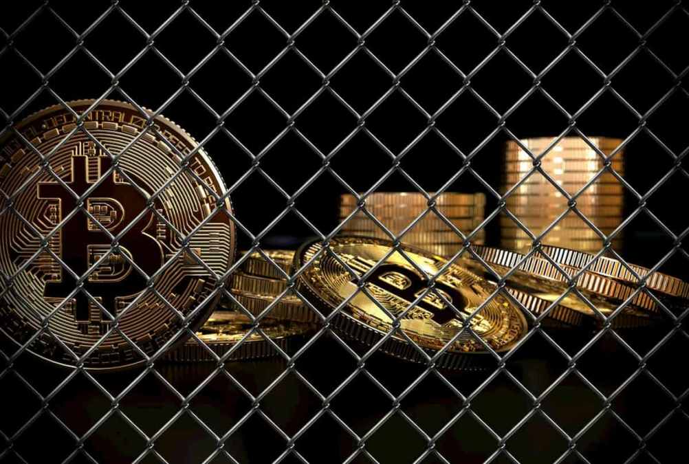 Bitcoin é ilegal no Brasil? Especialista explica