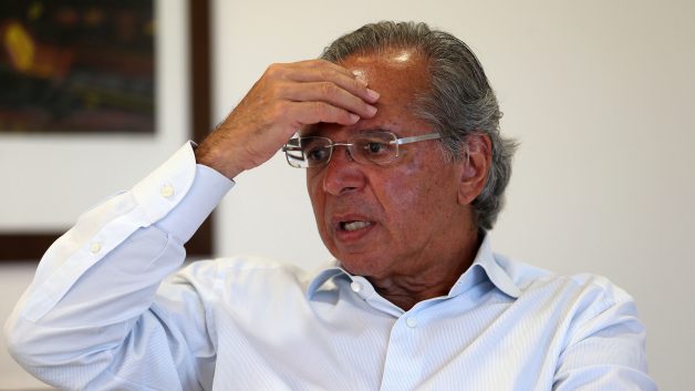 paulo guedes triste