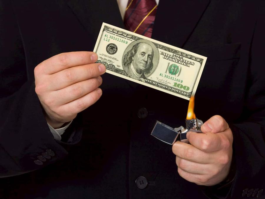 Forbes: 10 mais ricos perderam US$38 bilhões na “Segunda-Feira Negra”