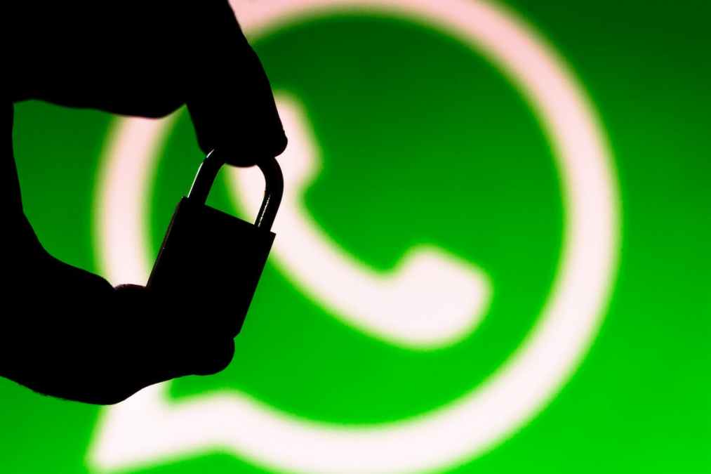 FBI investiga spyware que invade dispositivos por WhatsApp