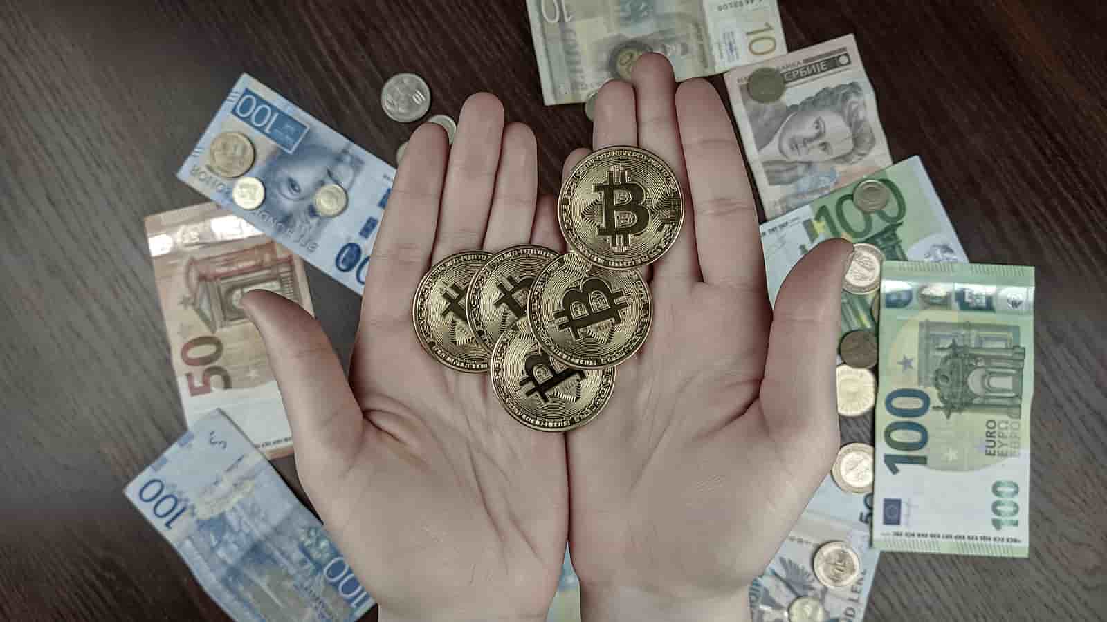 bitcoin nas mãos