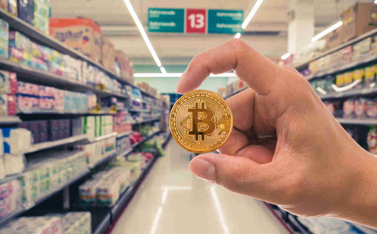 Estudo mostra que comércios que aceitam Bitcoin atraem mais clientes e vendas