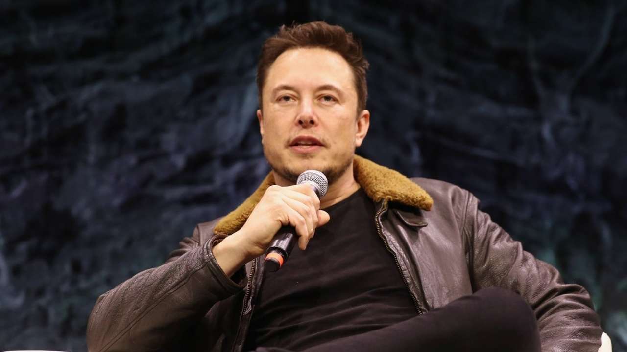 Elon Musk se diz arrependido de não ter comprado bitcoin em 2013