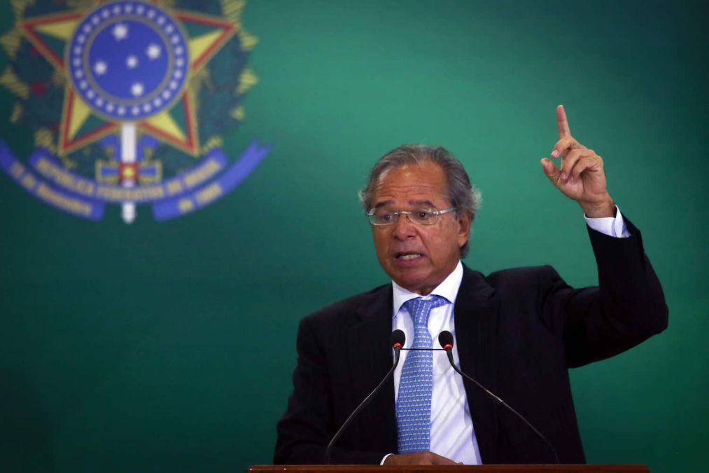 Binance surpreende no Brasil, Guedes admite volta do auxílio e BTC cai