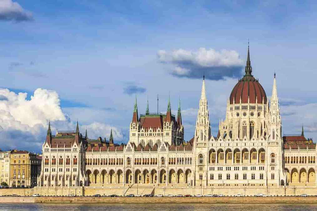 Hungria corta impostos em ganhos com bitcoin para atrair investidores