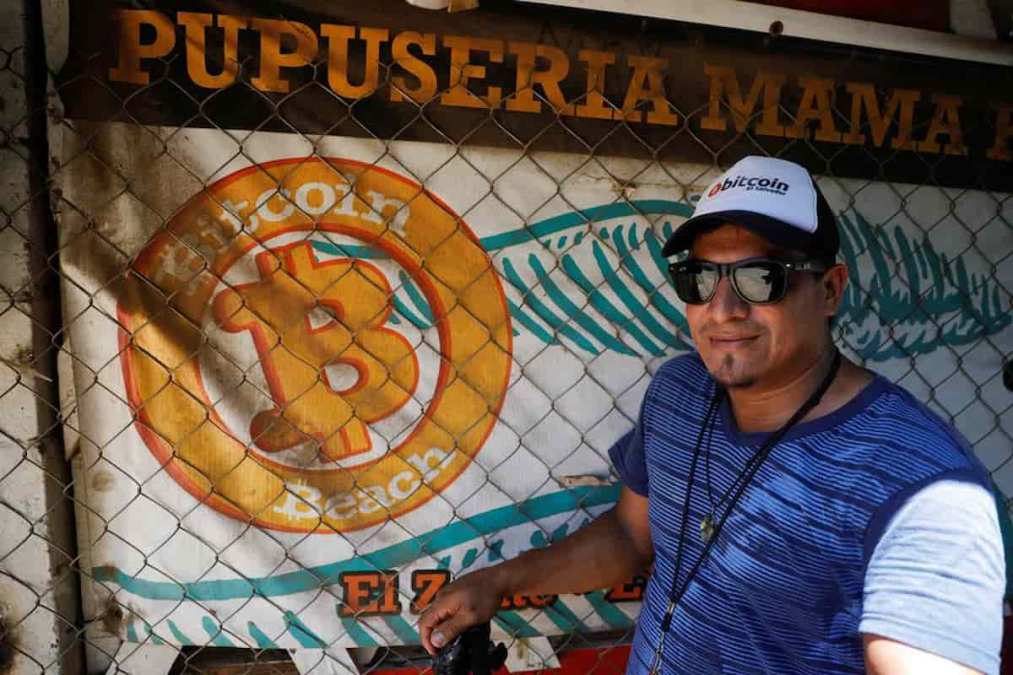 El Salvador é o primeiro país a adotar o bitcoin como moeda oficial