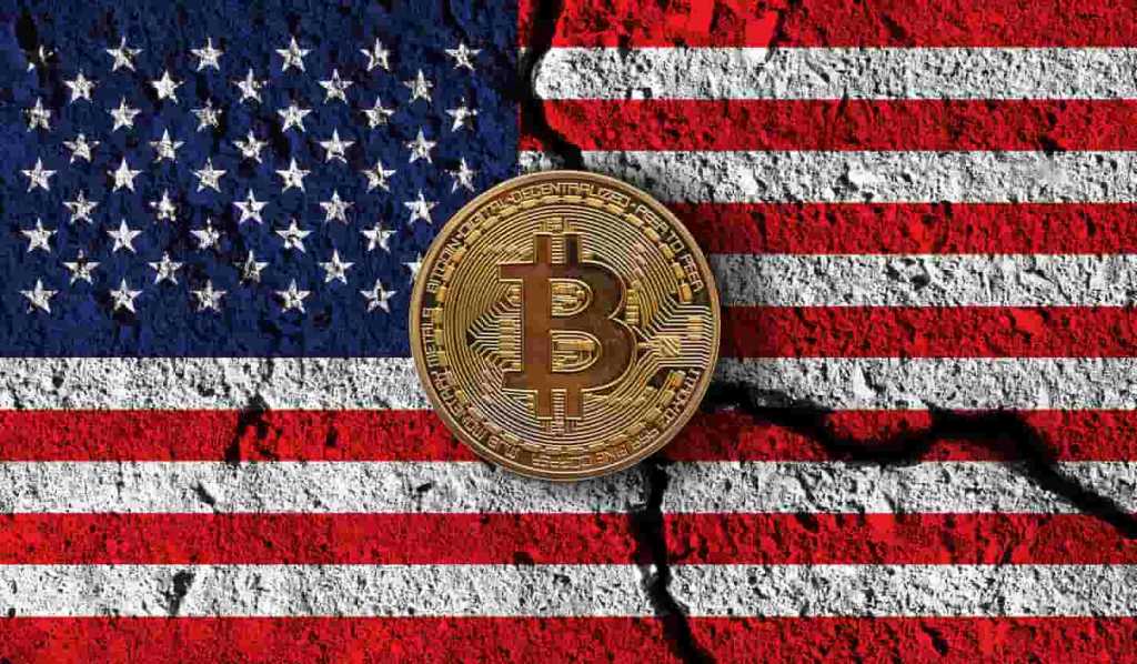 bandeira dos EUA rachada por moeda de bitcoin