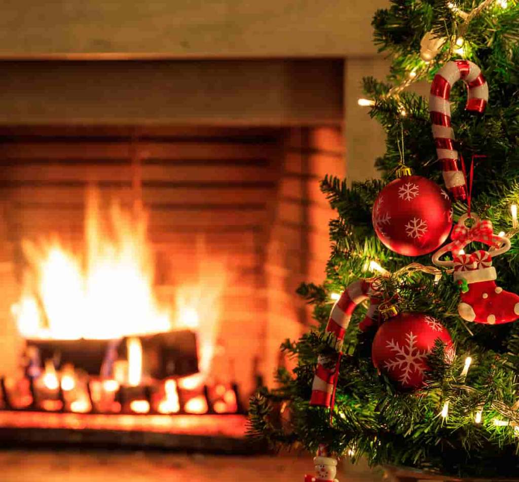Árvore de Natal beneficente acende com doações em criptomoeda - Cointimes