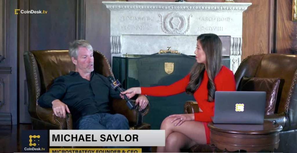entrevista michael saylor na coindesk tv com jornalista