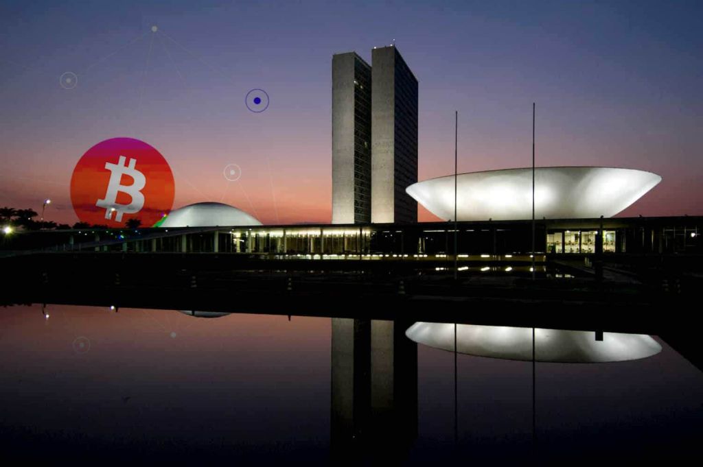 Brasília com logo do Bitcoin ao fundo