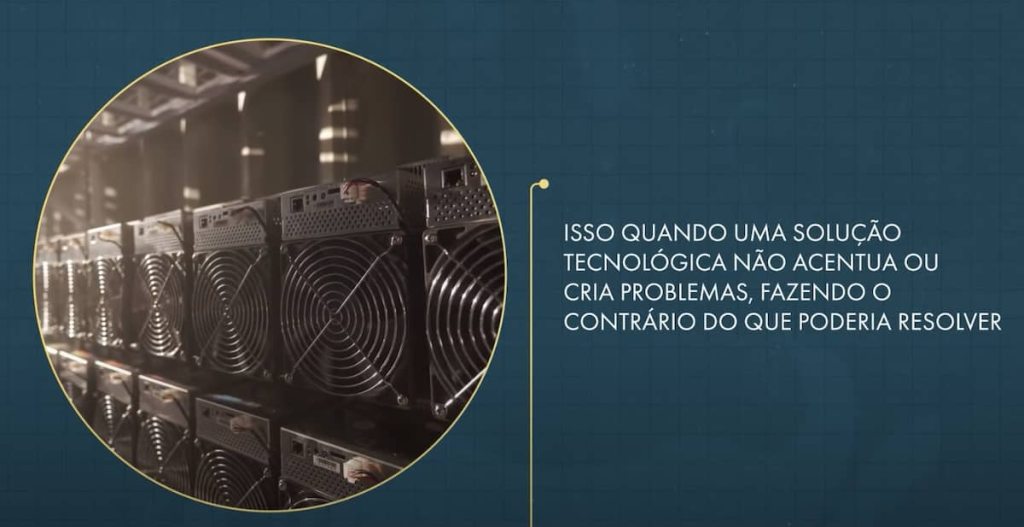 citação em texto retirada do vídeo, com imagem de ASICs mineradoras de bitcoin.