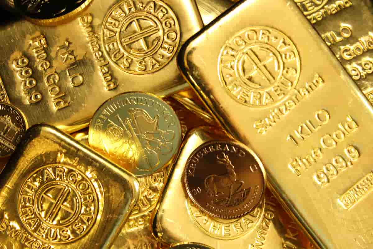 Barras e moedas de ouro