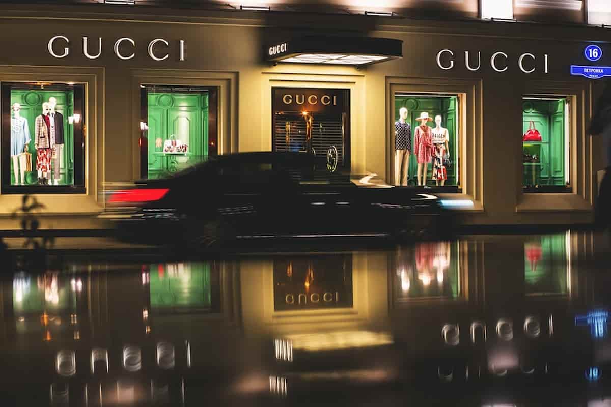 Gucci anuncia que aceitará ApeCoin como forma de pagamento em lojas físicas, mas apaga publicação