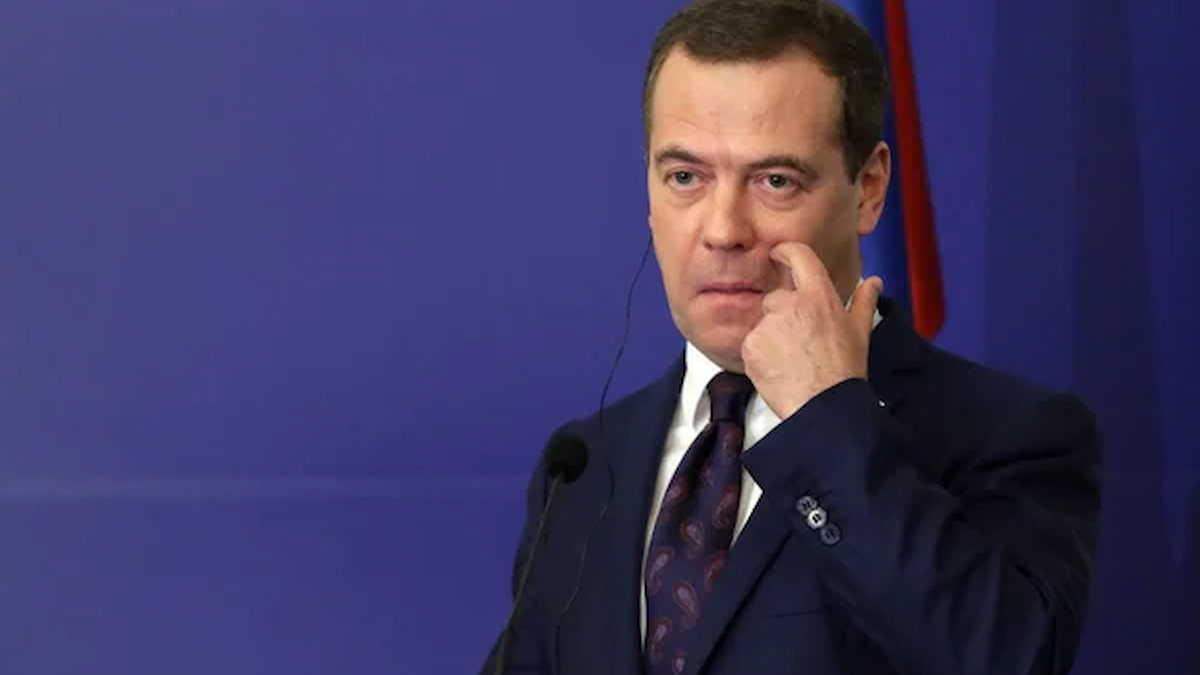 Dólar vai perder para moedas digitais em 2023, diz ex-presidente russo Medvedev