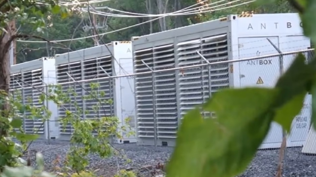 Mineradora de Bitcoin é processada por fazer muito barulho: “Parece uma fábrica que nunca fecha”