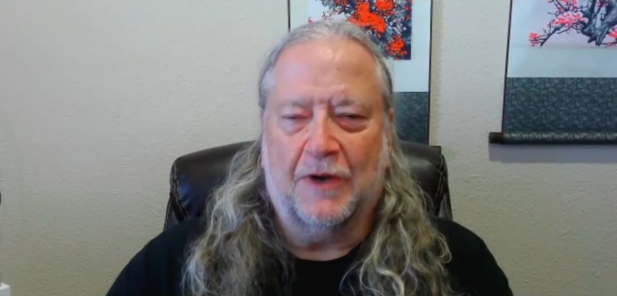 “É melhor ter qualquer quantia em Bitcoin que não ter nada”, diz Aaron Brown