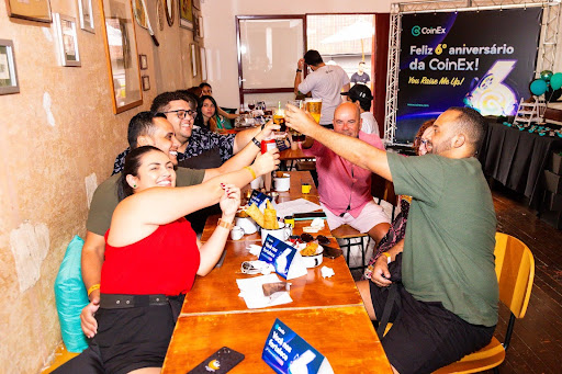 Encontro do 6º aniversário da CoinEx no Brasil