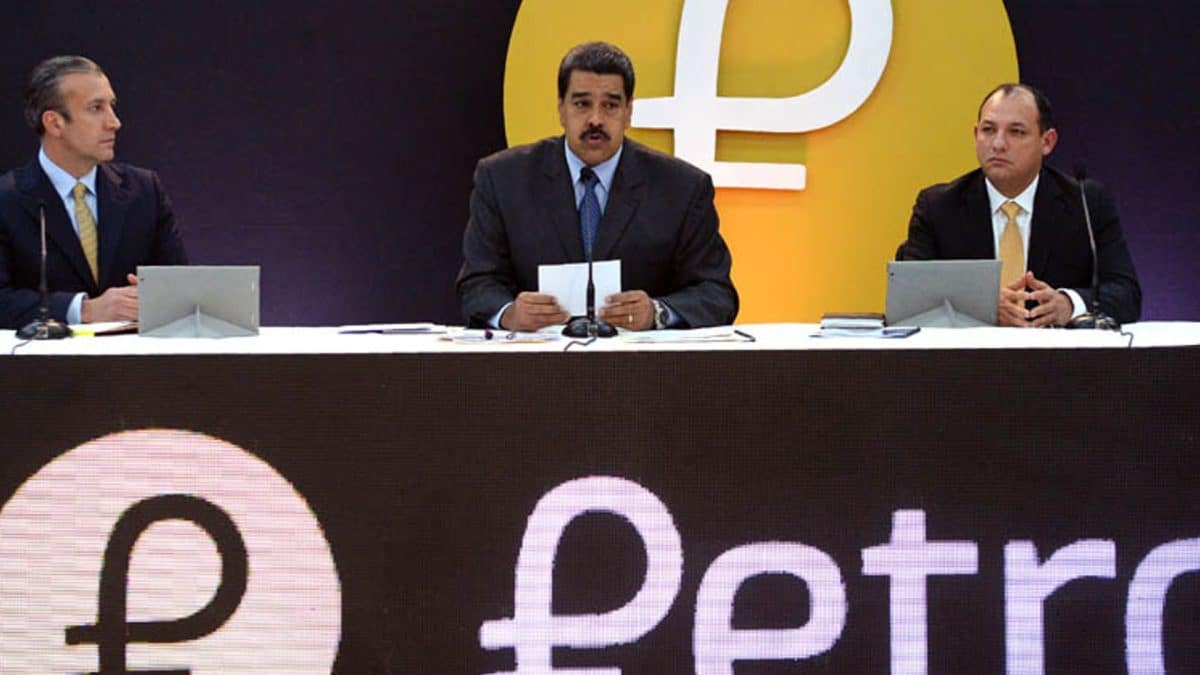 Corretora estatal da Venezuela fecha as portas e converte bitcoins dos clientes em Petro