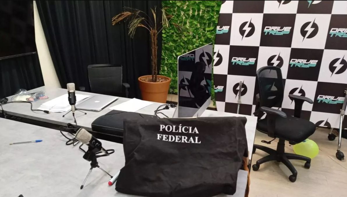 Operação da PF desarticula esquema milionário de criptomoedas em SC