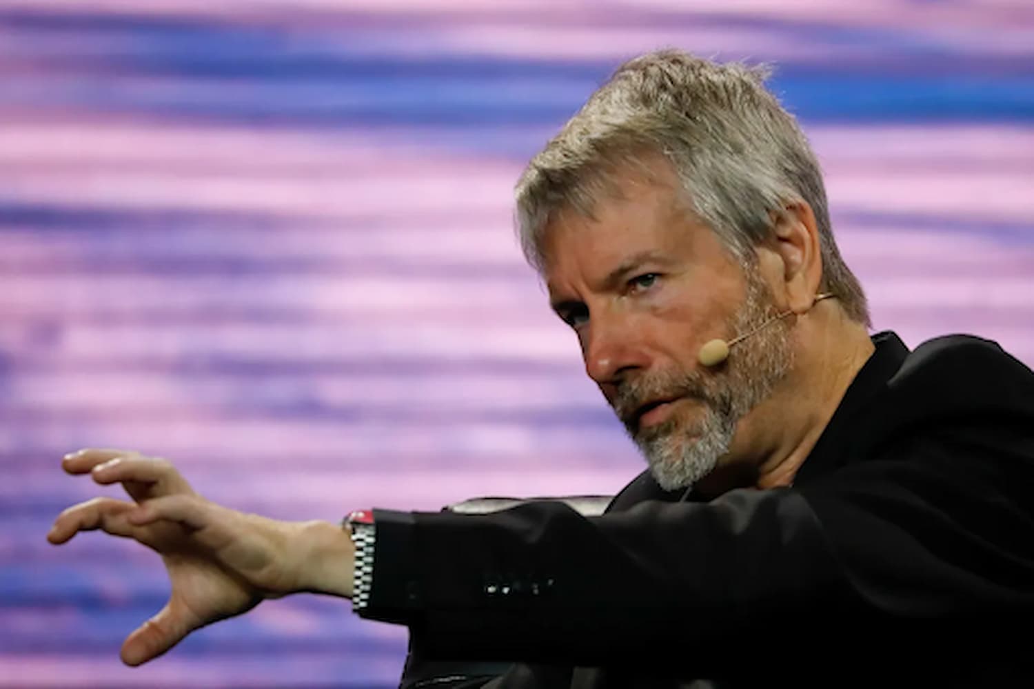 CEO da MicroStrategy, Michael Saylor, Não Venderá Nenhum Bitcoin, KangaMoon e Solana Continuam a Disparar