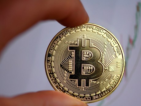 Bitcoin, Altcoins Preço Declínio Como Cripto Liquidações Cerca de US $ 900 Milhões No Último Dia
