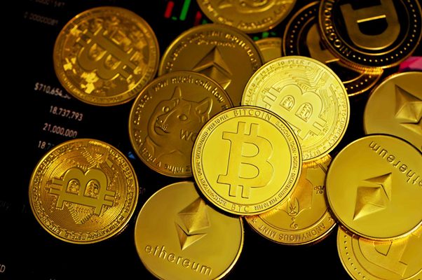 BlockDAG brilha como potencial ‘Solana-Killer’, superando Polygon (MATIC) e Algotech com mais de 8 bilhões de moedas vendidas e intrigante teaser do Moonshot