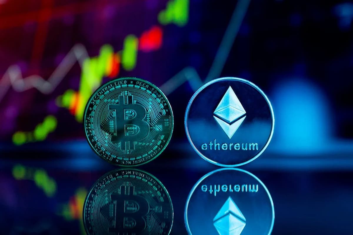 Ethereum (ETH) enfrenta queda na dominância enquanto bitcoin (BTC) ganha espaço no mercado