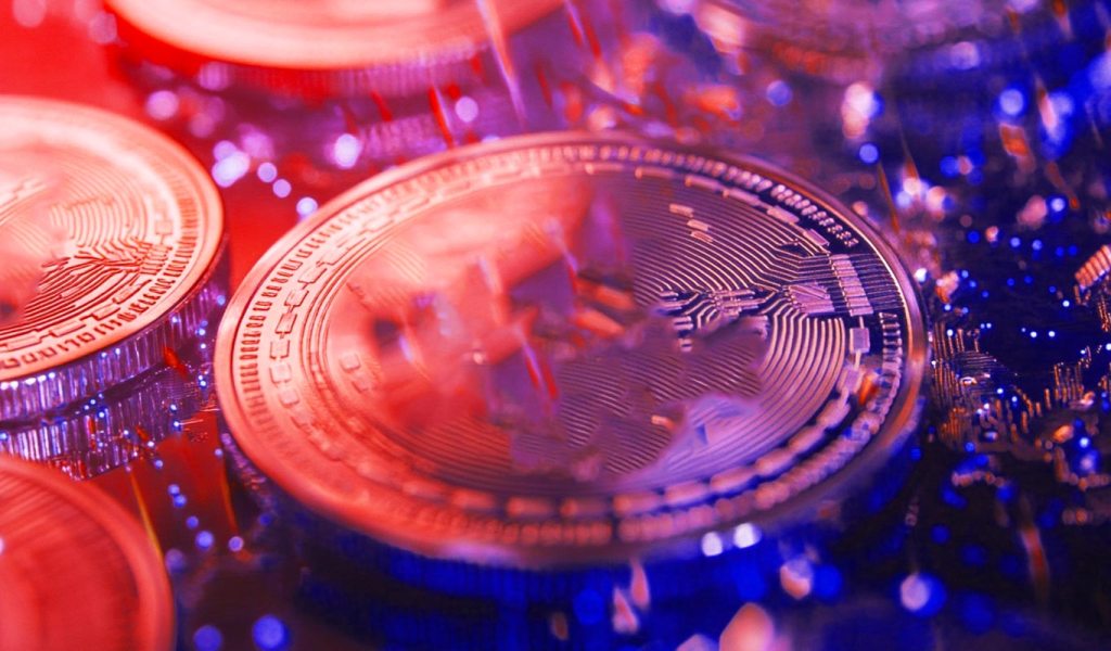 Ex-CEO do banco falido é condenado a mais de 24 anos de prisão por desvio de US$ 47.100.000 em esquema de criptomoedas: DOJ