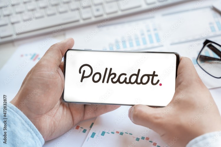 Preço do Polkadot Preso em um Canal de 5 Anos – Será que Finalmente Pode se Libertar?