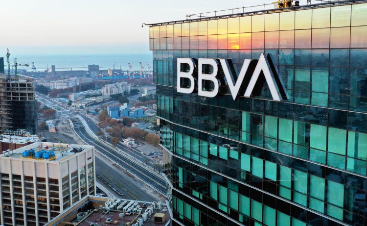 Criptomoeda Recebe Sinal Verde de Gigante Bancário Espanhol