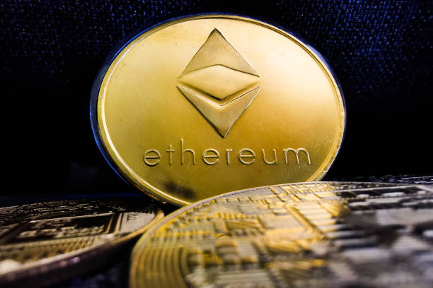 Especialista em Criptomoedas Estima Preço do Ethereum em $19.500 com Surgimento de Cabeça e Ombros 