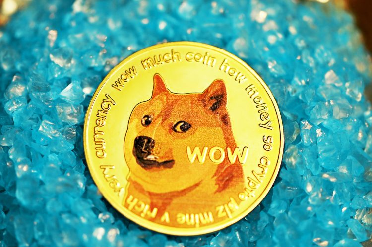 312 milhões de Dogecoin transferidos para a Coinbase – O que está acontecendo? 