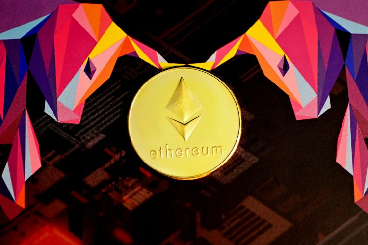 Padrão de Cabeça e Ombros do Ethereum: Quebra. Será que os Touros Conseguem Retomar o Controle? 