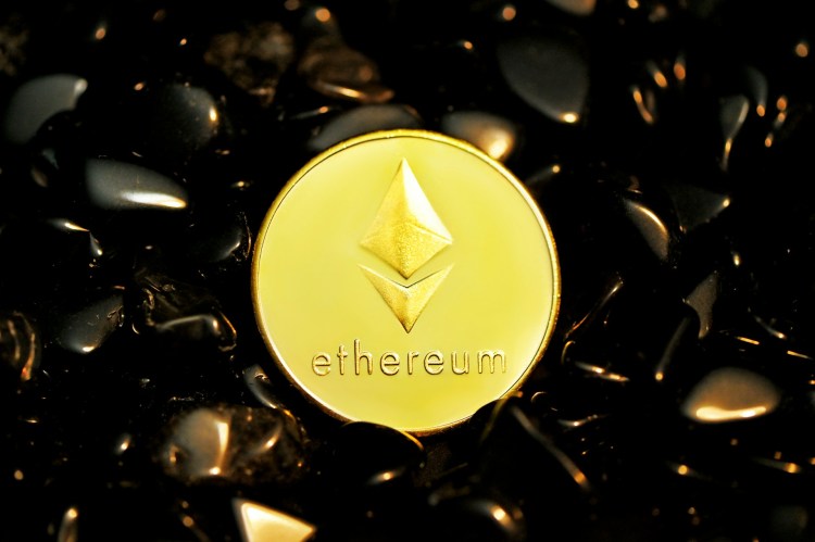 Ethereum prestes a disparar? Expansão do padrão sugere alta para $4.200. 