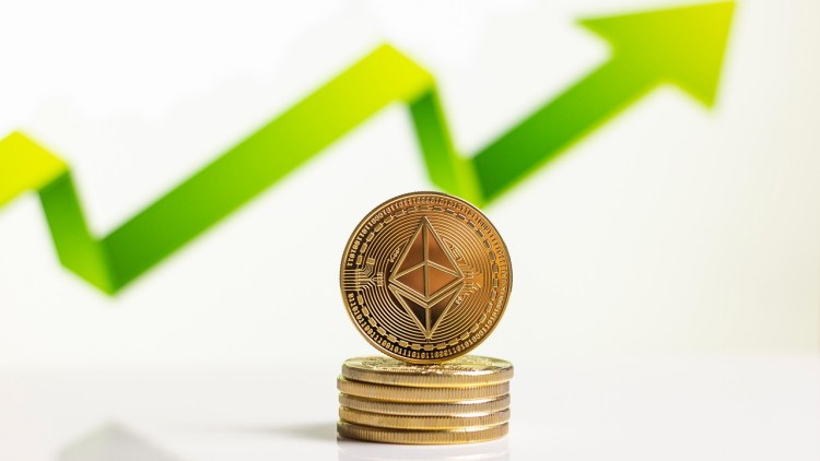 Ethereum em um Momento Decisivo: Estrutura do Gráfico Sinaliza um Mega Movimento 