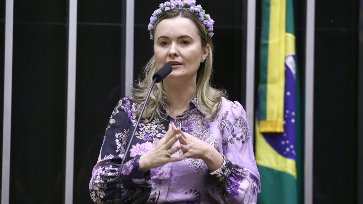 Pessoas perceberam que o Drex era uma ferramenta de vigilância, levando o banco central a recuar”, afirma Julia Zanatta.