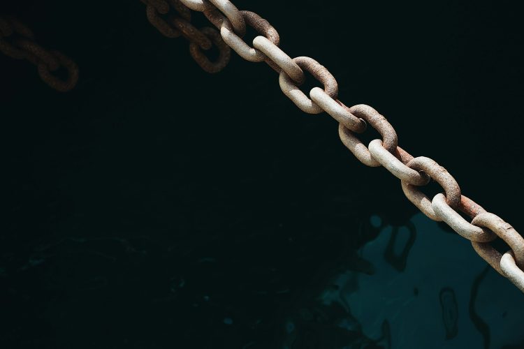 Chainlink Destacado para Superar XRP em Conexões Bancárias Globais: Analista 