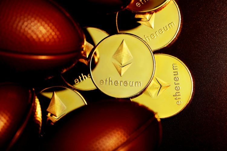 Ethereum enfrenta barreira de $4.800, zona de liquidez encontra chamadas de retração de baixa. 