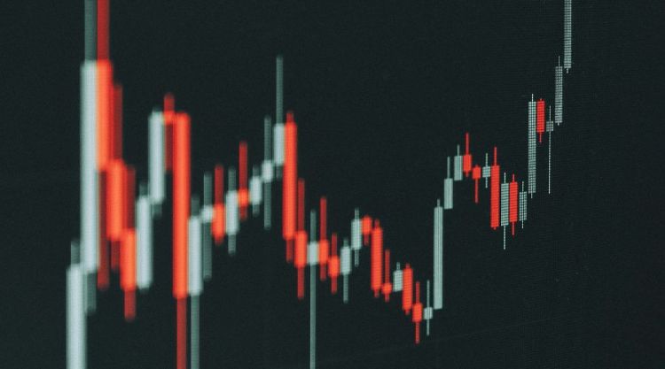 Previsão do Analista para Agosto-Setembro: Queda no Mercado de Bitcoin e Criptomoedas? 