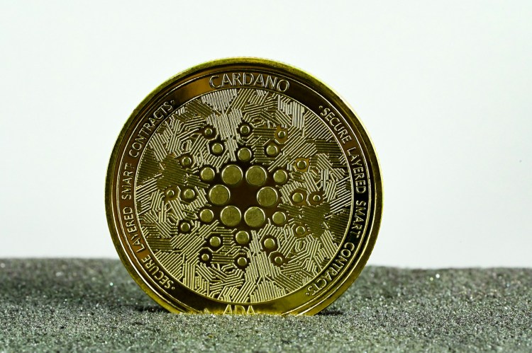 Cardano Retesta Suporte Chave Enquanto SEC Adia Decisão sobre ETF – Está se Formando uma Alta em Outubro? 