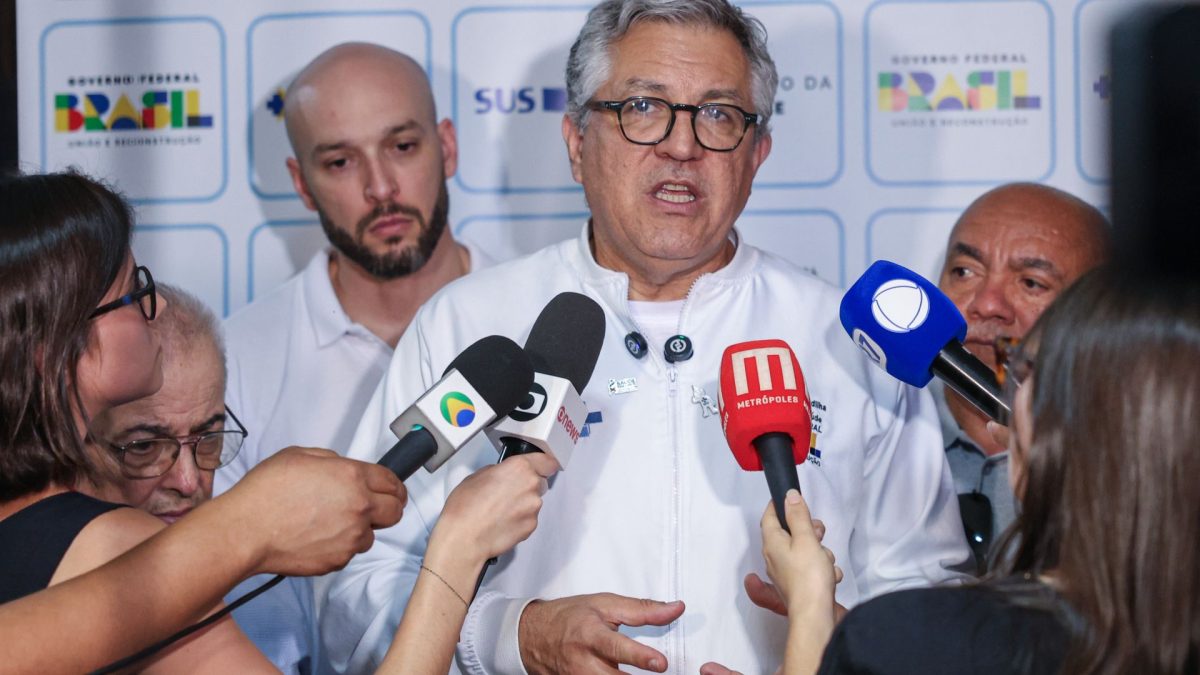 Governo Federal anuncia inovadora parceria para revolucionar pesquisas no SUS com tecnologia blockchain!      