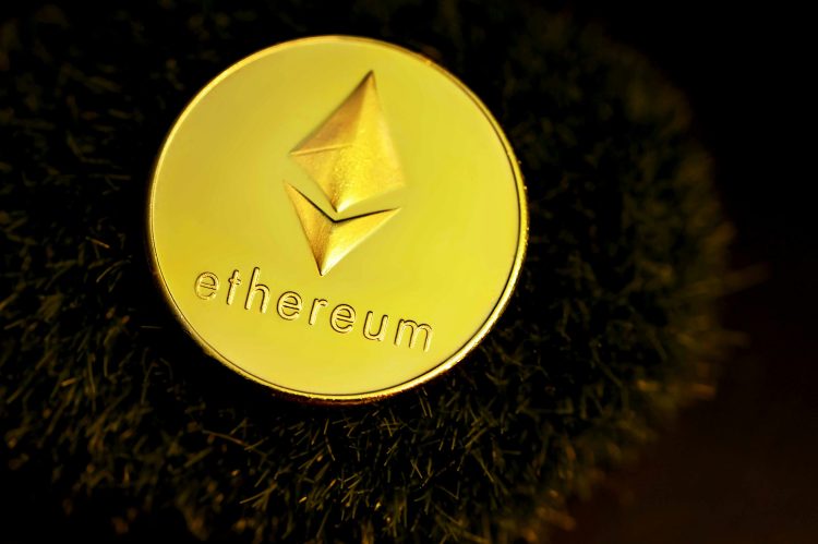 8 Anos Escondido—Agora $3 Bilhões em Ether Ganham Vida 