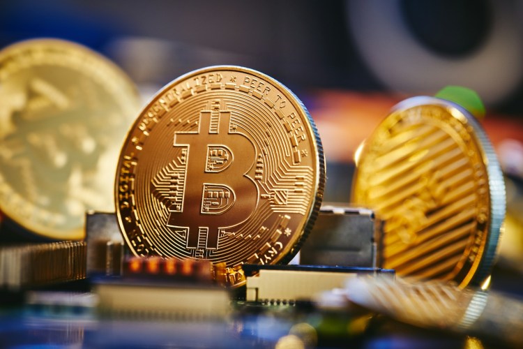 Razão de Oferta de Bitcoin em Exchanges Diminui Após Corte do Fed, Preparando Terreno Para Teste de $120.000 