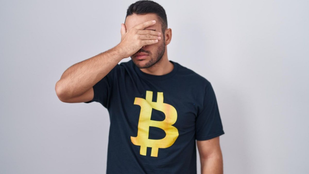 Investidor adquire carteira de hardware, mas comete erro crucial e perde R$ 315.000 em Bitcoin.