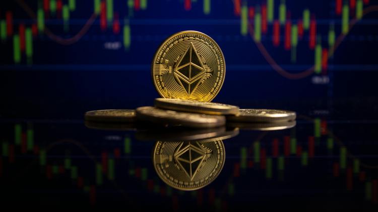 Ethereum Reflete o Movimento do Bitcoin Após Máxima Histórica, Enquanto Ursos do Mercado Miram Correção de 20% 