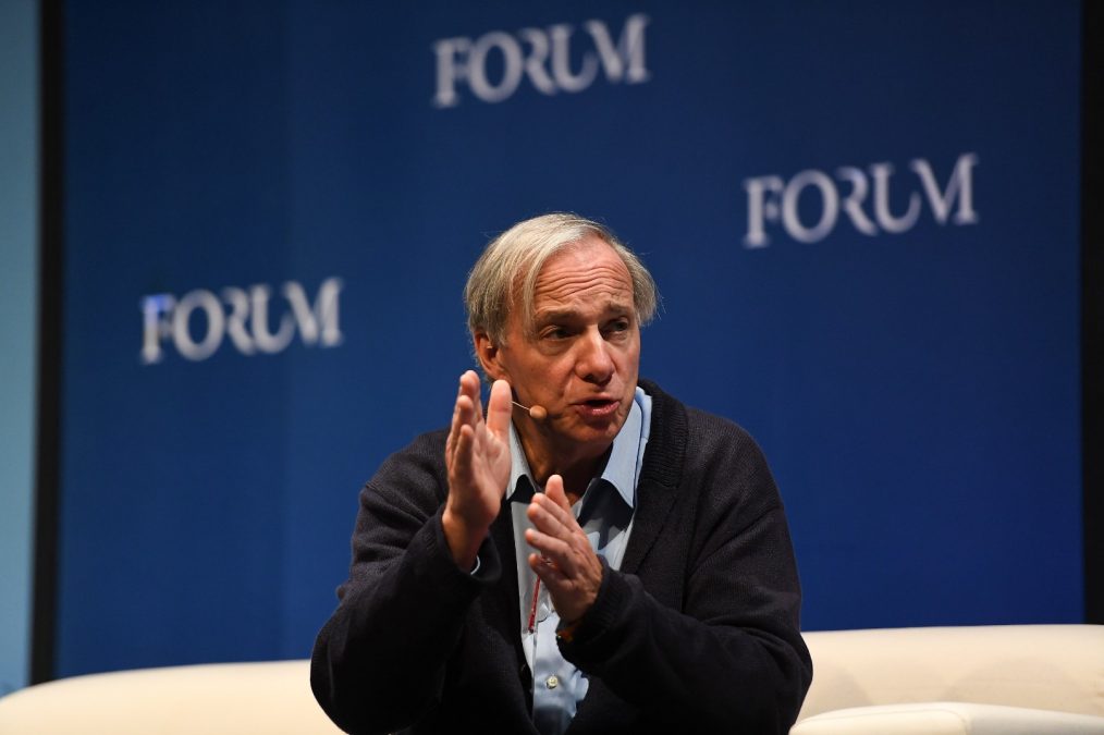 Ray Dalio alerta: Criptomoedas podem seguir o mesmo destino explosivo do ouro nas décadas de 30 e 70!      